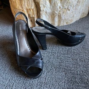 GIANNI BINNI sling back peep toe heels. Sz 8.5